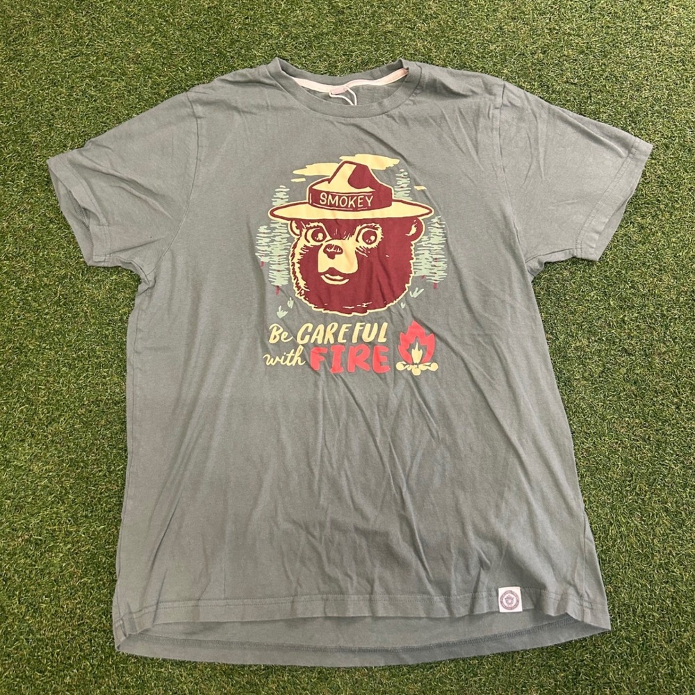 The Landmark Project Smokey Bear Graphic T-Shirt Green Mens Large Cotton